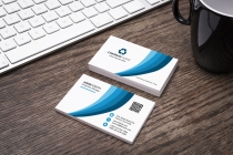 Simple and Creative Business Card Template Screenshot 4